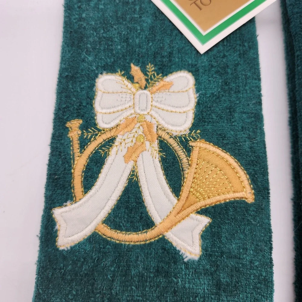 Vintage Terry Velour Embroidered Guest Hand Towel Set Christmas Lot of 3 #4